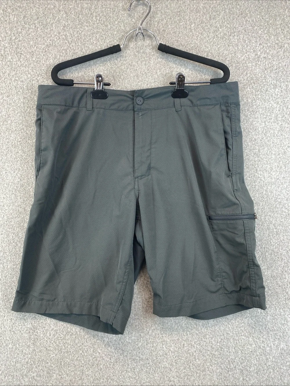 The North Face Men's 34 Gray Hiking Shorts Flat Front Pockets Zip Logo Gorpcore